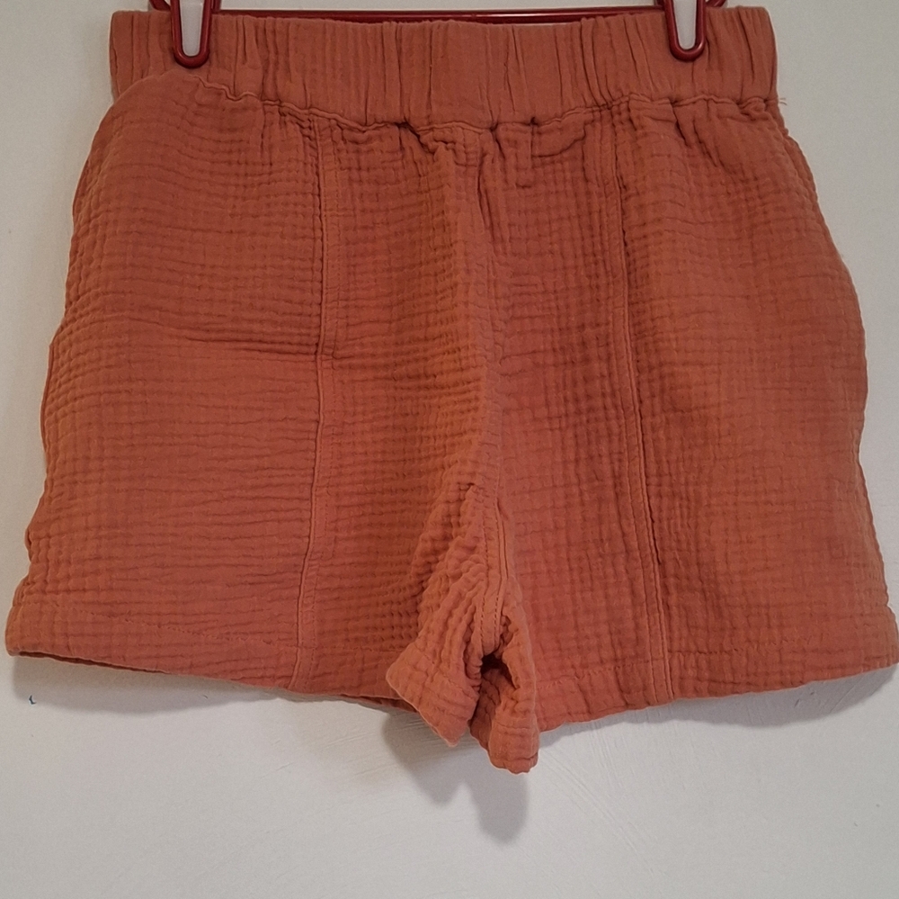 Madewell Easy Pull-On Shorts in Lightspun - Picture 2 of 4